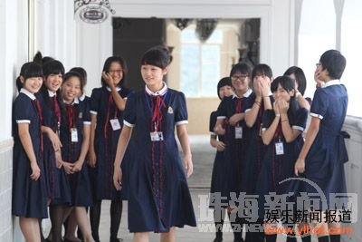 �麣Ů����ѧ����ʩ�̣�������������������С�֪��������Ů��